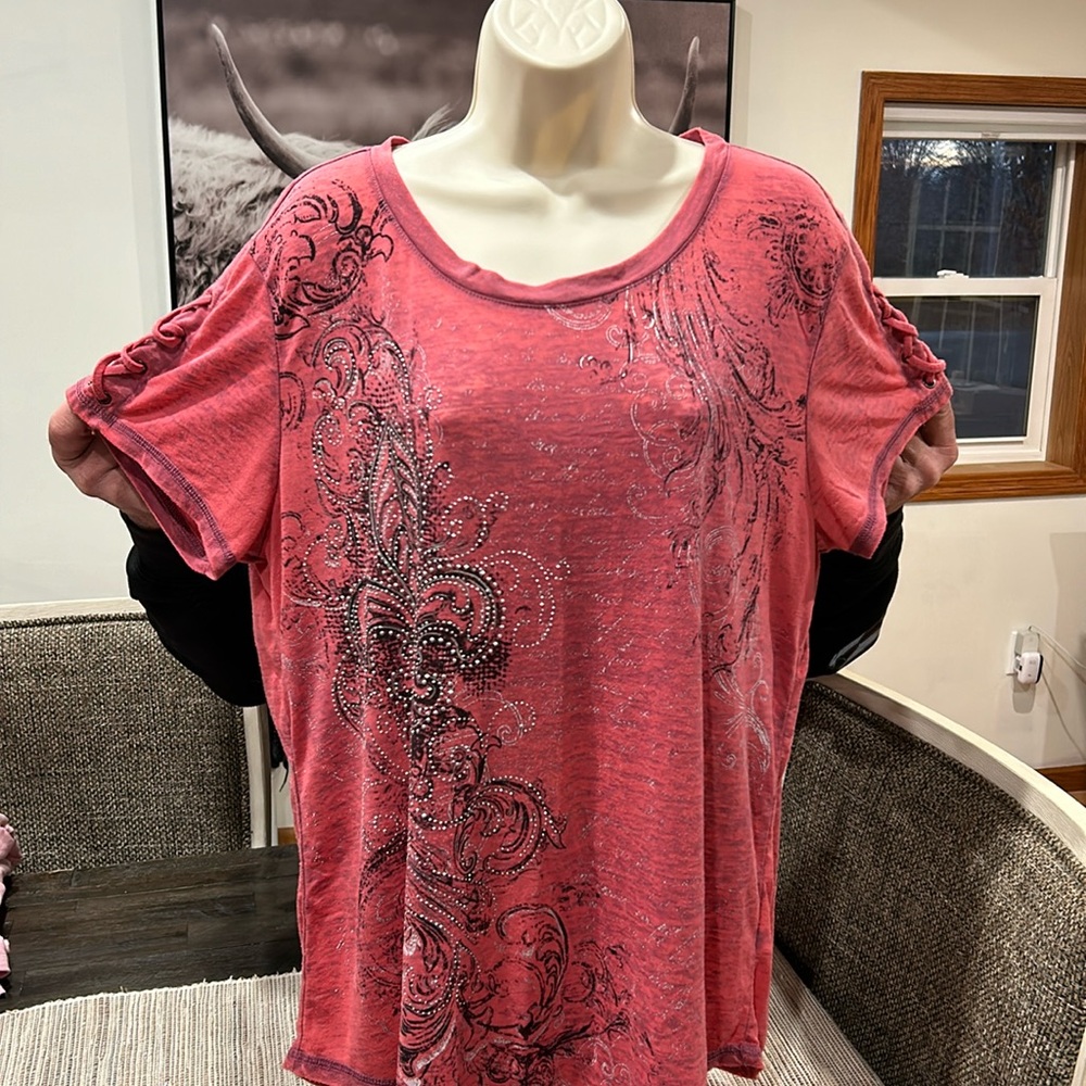 Maurice’s brand, size XXL, pinkish color T-shirt